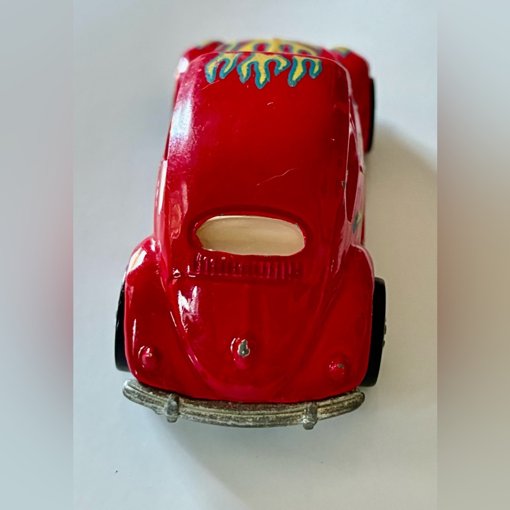 ๐ฅ Hot Wheels 1988 Cherry Red Hot Rod VW Beetle with Flame Design Vintage - Picture 4 of 6